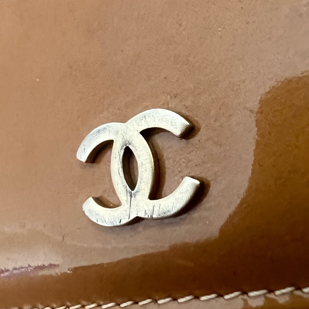 CHANEL CC Logo Camel Brown Leather Bifold Long Wallet - Picture 6 of 16